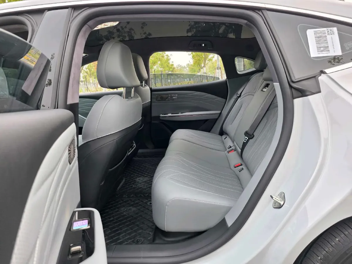 2025 Geely Galaxy E8 BEV,autocango,china used car exporter,china ev exporter,chinese used car exporter,chinese used ev exporter