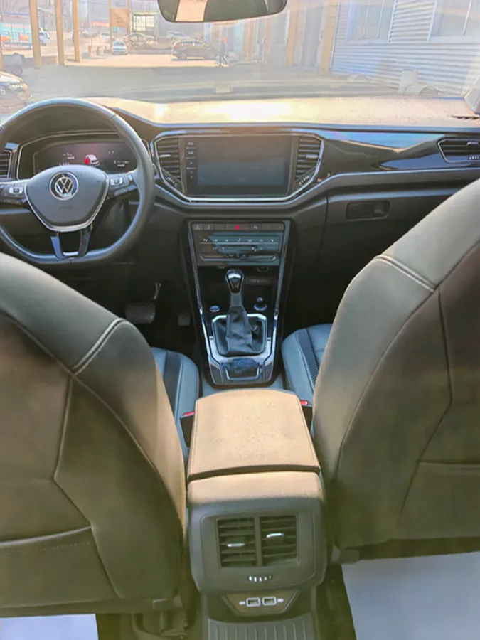 2021 Volkswagen T-Roc 1.4T 150HP L4 7DCT,autocango,china used car exporter,china ev exporter,chinese used car exporter,chinese used ev exporter