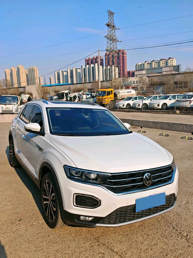 2021 Volkswagen T-Roc 1.4T 150HP L4 7DCT,autocango,china used car exporter,china ev exporter,chinese used car exporter,chinese used ev exporter