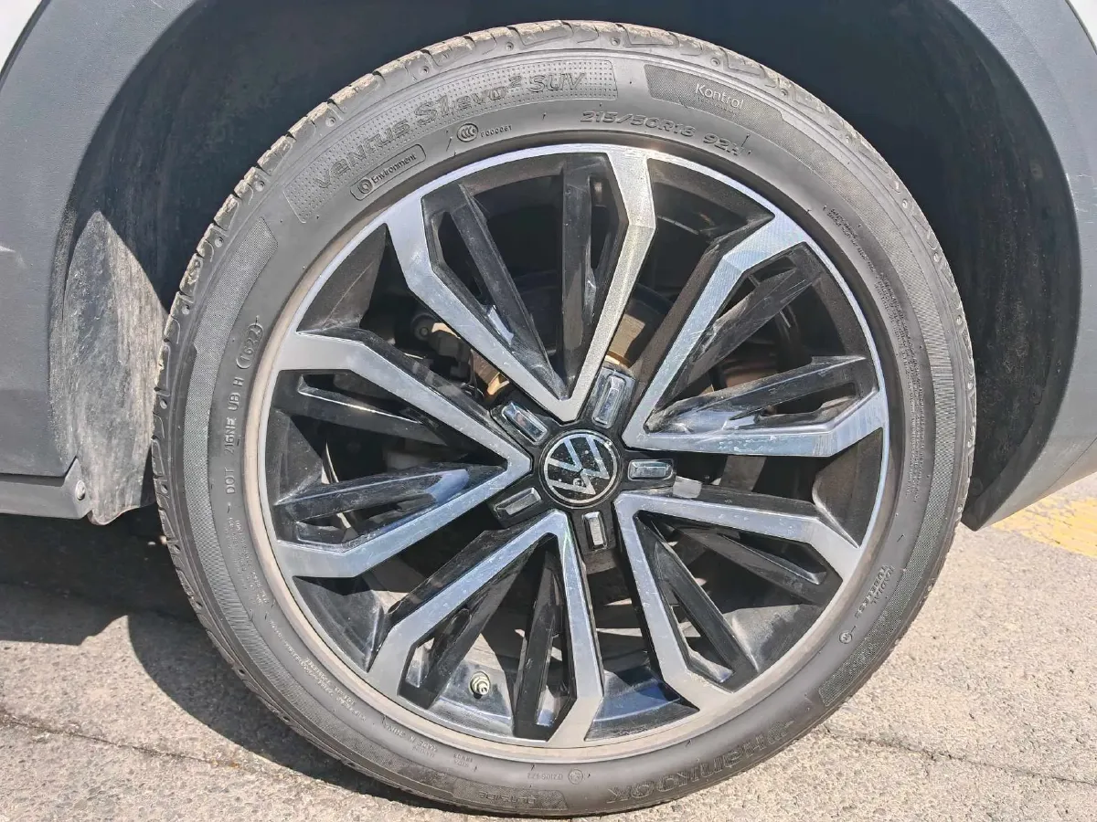 2021 Volkswagen T-Roc 1.4T 150HP L4 7DCT,autocango,china used car exporter,china ev exporter,chinese used car exporter,chinese used ev exporter