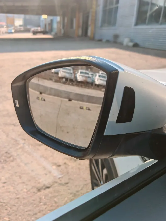 2021 Volkswagen T-Roc 1.4T 150HP L4 7DCT,autocango,china used car exporter,china ev exporter,chinese used car exporter,chinese used ev exporter