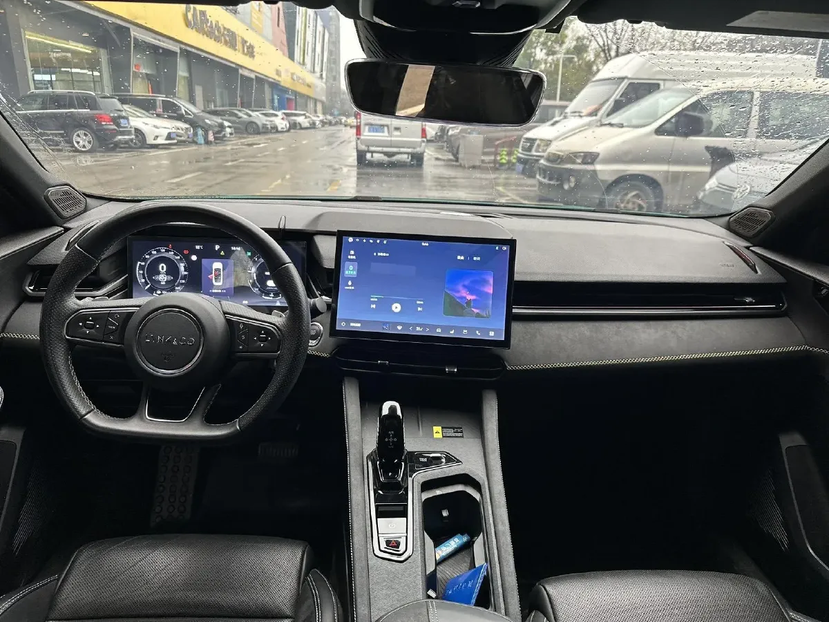 2023 LYNK&CO 03 2.0T 254HP L4 7DCT,autocango,china used car exporter,china ev exporter,chinese used car exporter,chinese used ev exporter