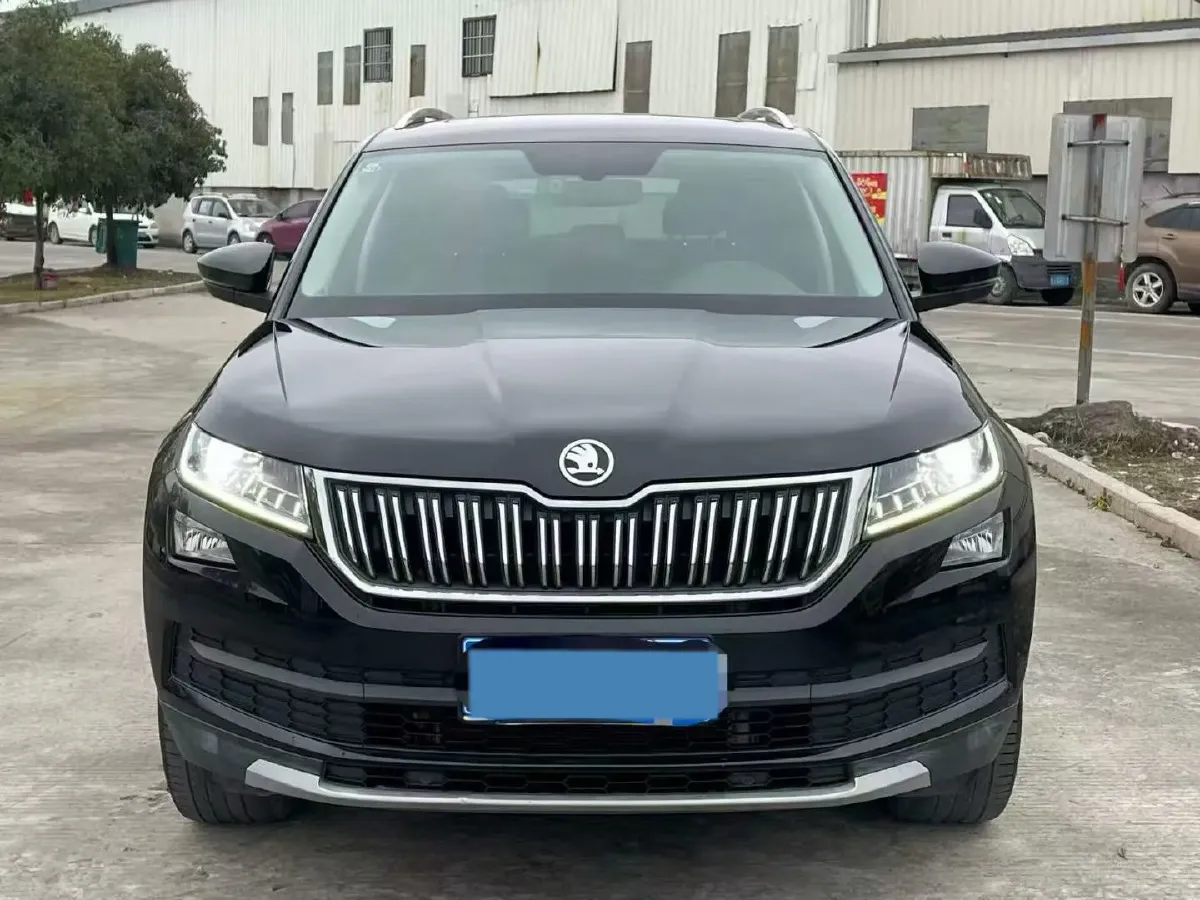 2018 Skoda Kodiak 2.0T 186HP L4 7DCT,autocango,china used car exporter,china ev exporter,chinese used car exporter,chinese used ev exporter