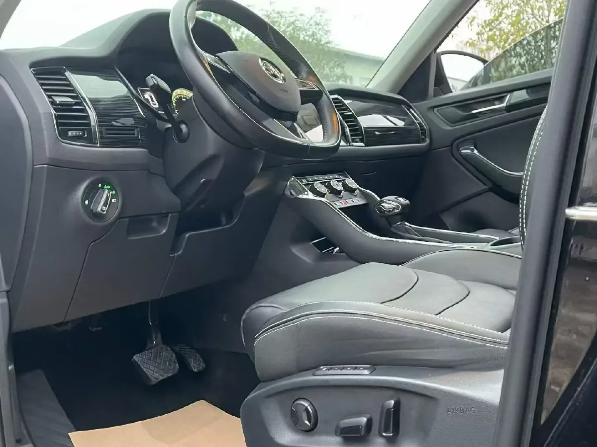 2018 Skoda Kodiak 2.0T 186HP L4 7DCT,autocango,china used car exporter,china ev exporter,chinese used car exporter,chinese used ev exporter