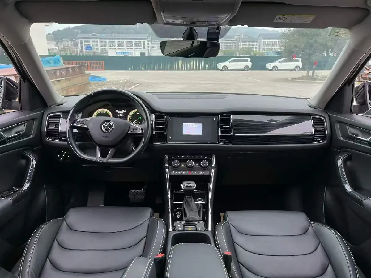 2018 Skoda Kodiak 2.0T 186HP L4 7DCT,autocango,china used car exporter,china ev exporter,chinese used car exporter,chinese used ev exporter