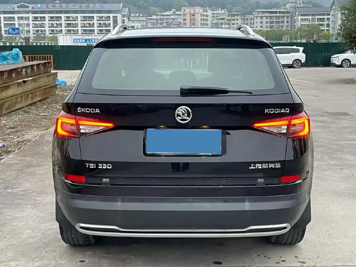 2018 Skoda Kodiak 2.0T 186HP L4 7DCT,autocango,china used car exporter,china ev exporter,chinese used car exporter,chinese used ev exporter