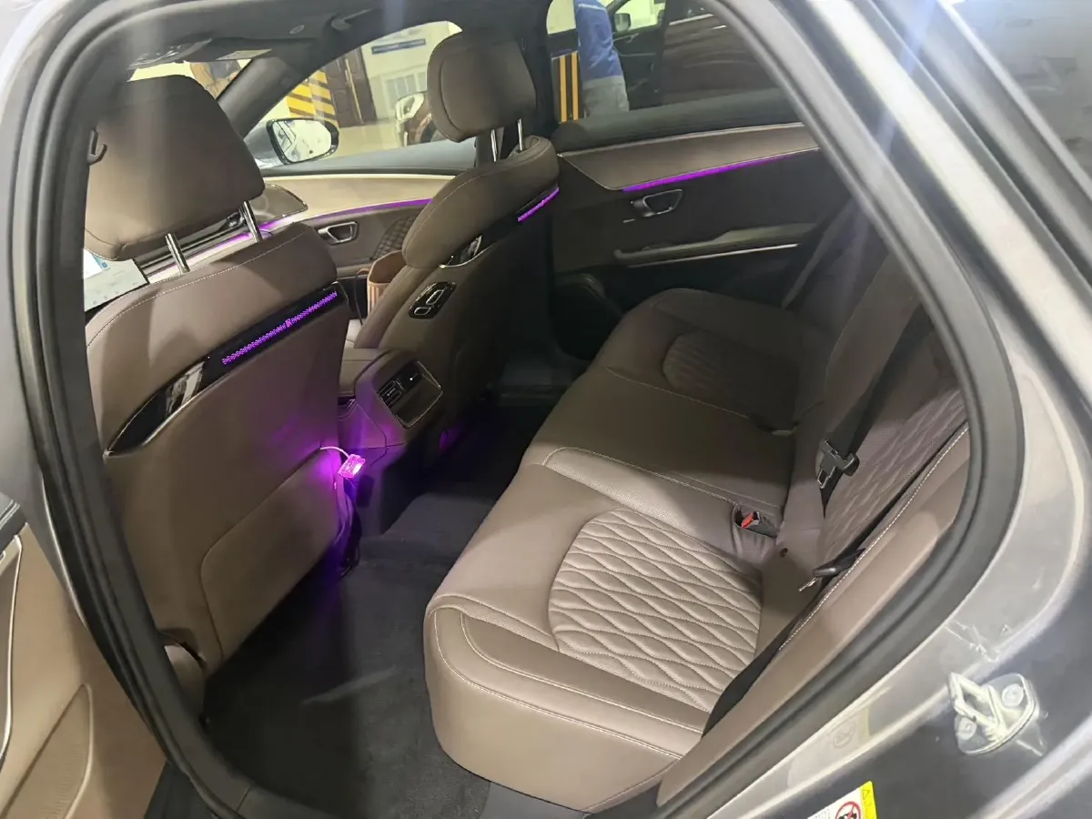 2022 Volkswagen Tiguan L 2.0T 186HP L4 7DCT,autocango,china used car exporter,china ev exporter,chinese used car exporter,chinese used ev exporter