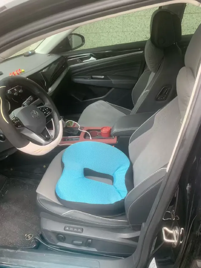 2024 Volkswagen Passat 2.0T 186HP L4 7DCT,autocango,china used car exporter,china ev exporter,chinese used car exporter,chinese used ev exporter