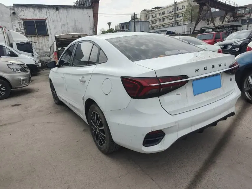 2021 Roewe i5 1.5L 120HP L4 5MT,autocango,china used car exporter,china ev exporter,chinese used car exporter,chinese used ev exporter