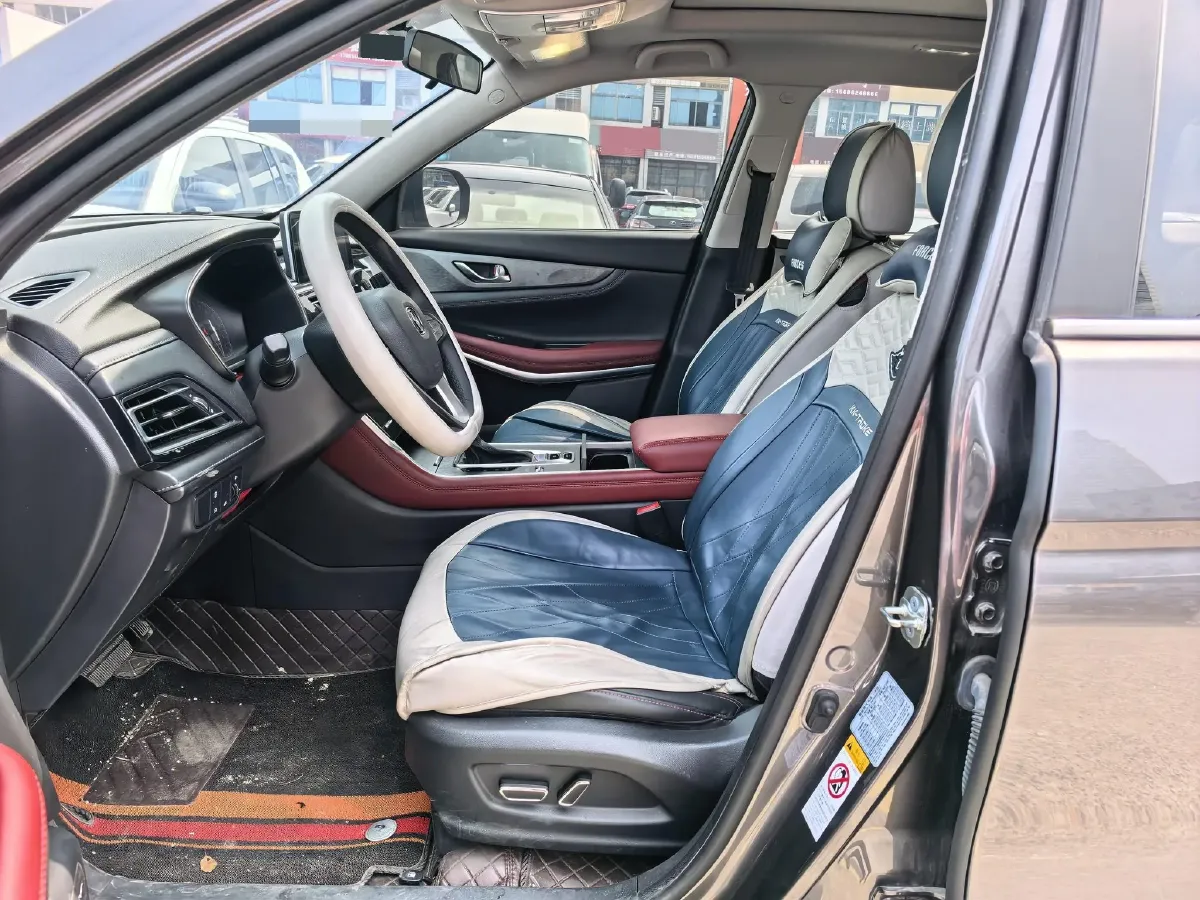 2022 ChangAn CS75 1.5T 180HP L4 7DCT,autocango,china used car exporter,china ev exporter,chinese used car exporter,chinese used ev exporter