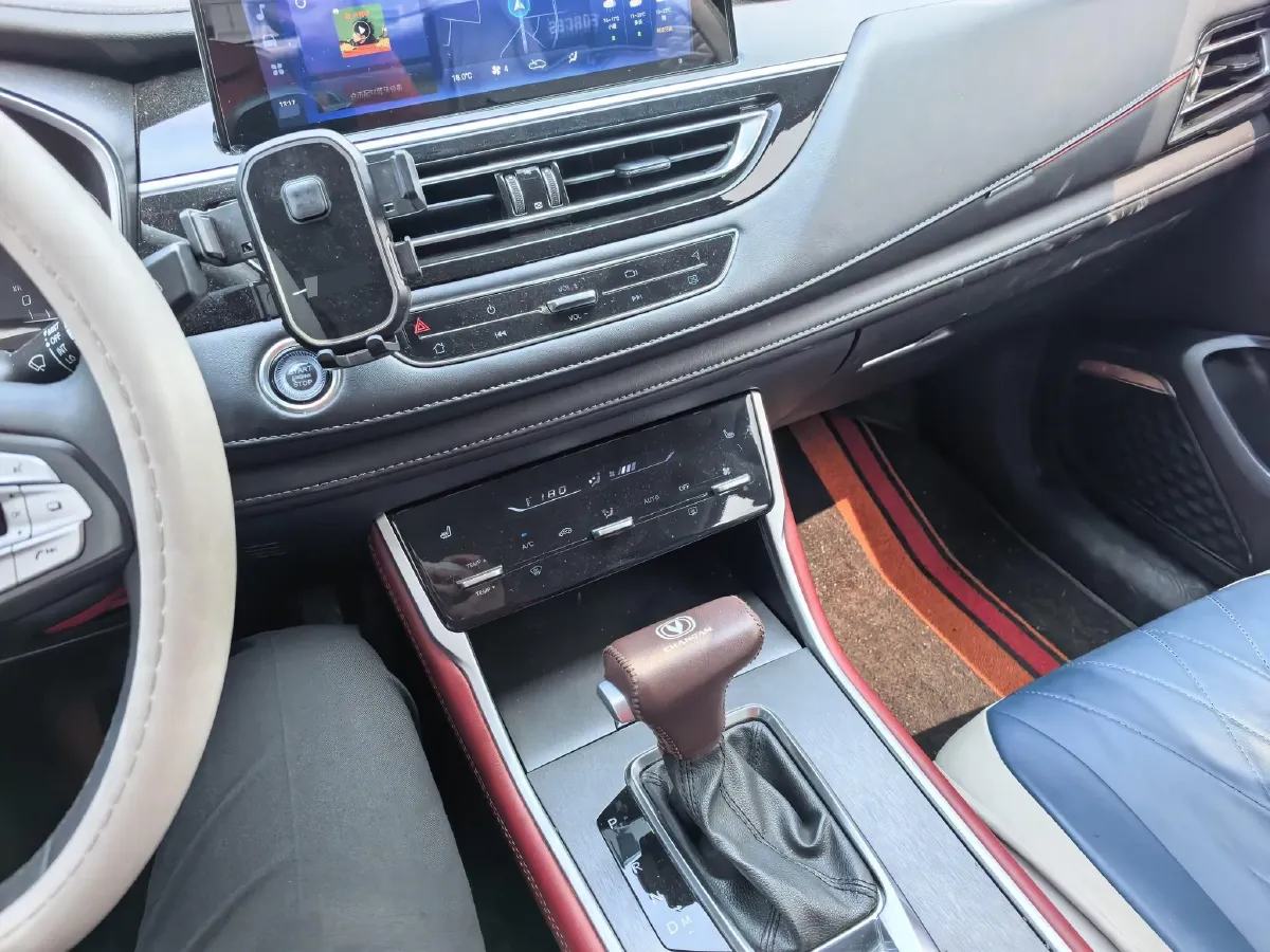 2022 ChangAn CS75 1.5T 180HP L4 7DCT,autocango,china used car exporter,china ev exporter,chinese used car exporter,chinese used ev exporter