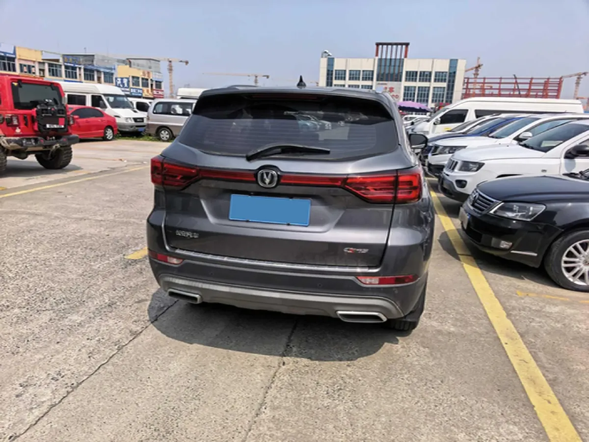 2022 ChangAn CS75 1.5T 180HP L4 7DCT,autocango,china used car exporter,china ev exporter,chinese used car exporter,chinese used ev exporter