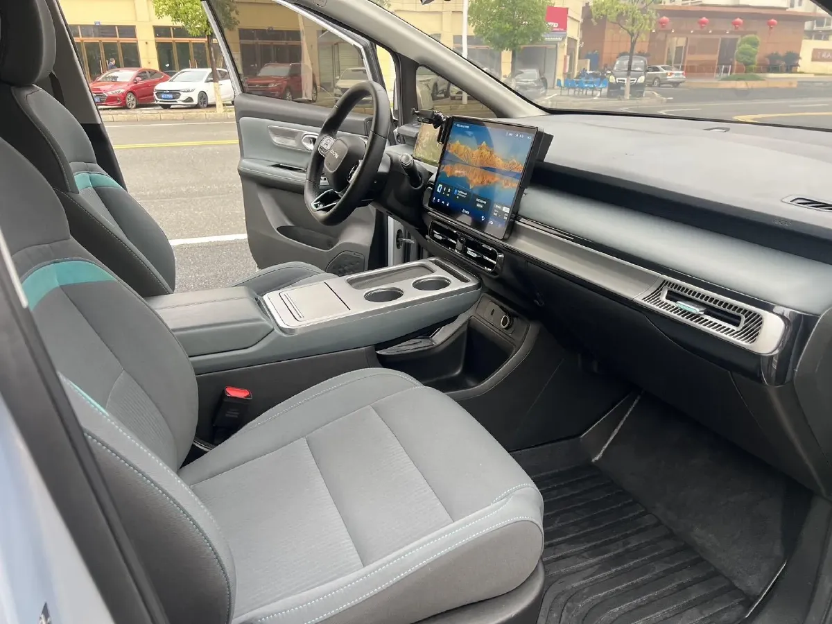 2023 GAC Trumpchi GS4 1.5T 177HP L4 6AT,autocango,china used car exporter,china ev exporter,chinese used car exporter,chinese used ev exporter