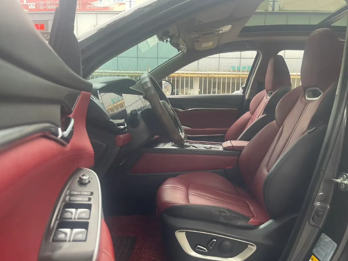 2020 ChangAn CS75 Plus 2.0T 233HP L4 8AT,autocango,china used car exporter,china ev exporter,chinese used car exporter,chinese used ev exporter