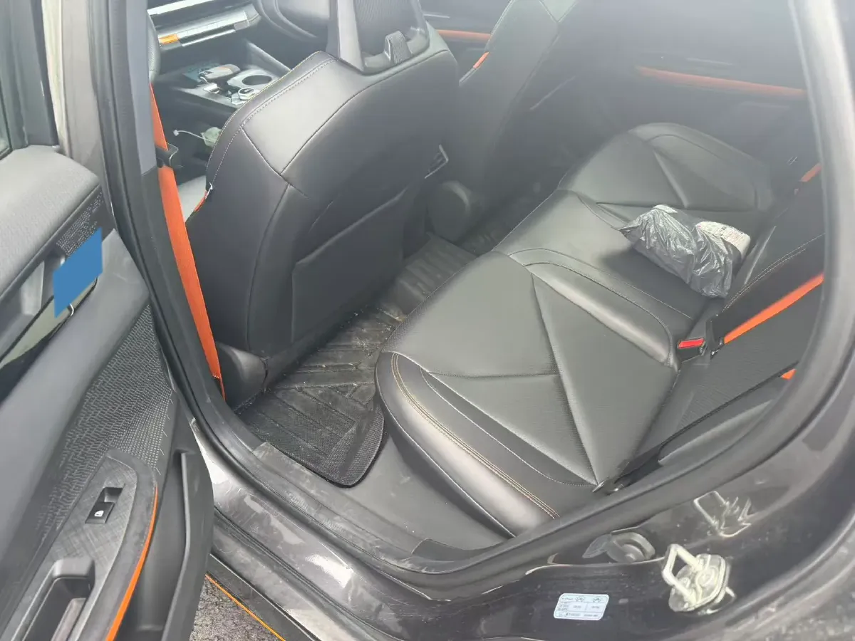 2022 ChangAn UNI-V 1.5T 188HP L4 7DCT,autocango,china used car exporter,china ev exporter,chinese used car exporter,chinese used ev exporter