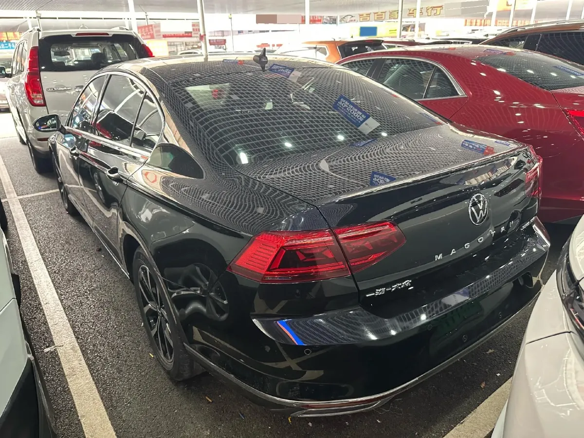 2020 Volkswagen Magotan 2.0T 186HP L4 7DCT,autocango,china used car exporter,china ev exporter,chinese used car exporter,chinese used ev exporter