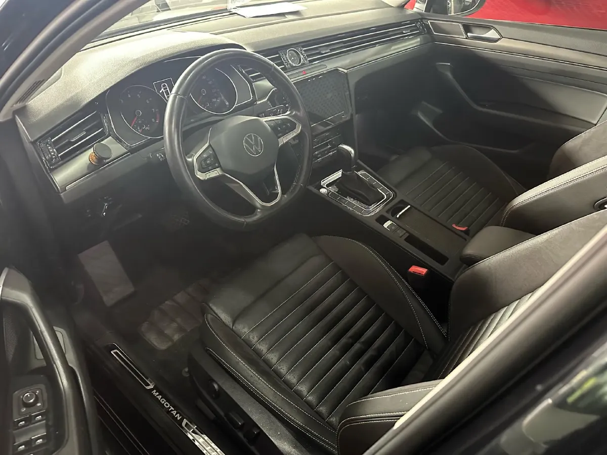 2020 Volkswagen Magotan 2.0T 186HP L4 7DCT,autocango,china used car exporter,china ev exporter,chinese used car exporter,chinese used ev exporter