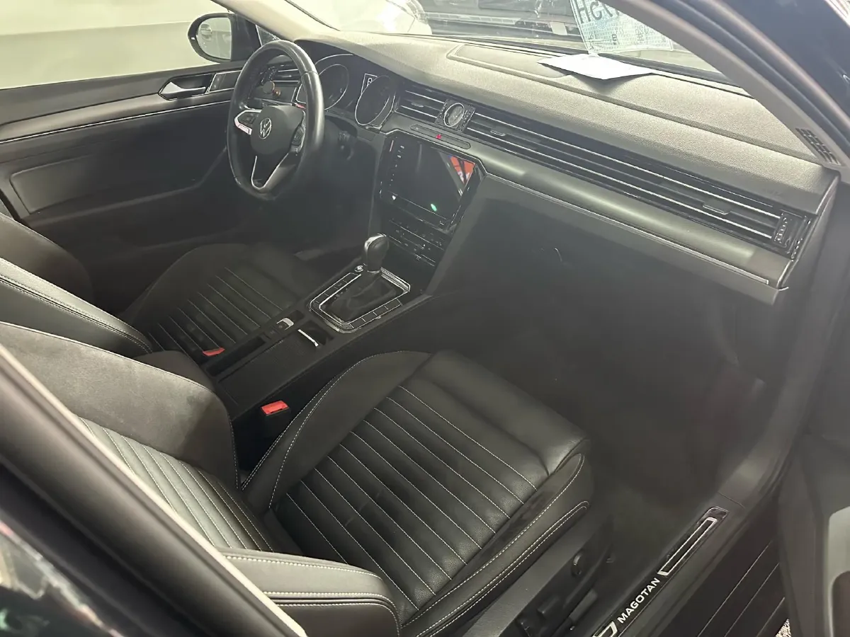 2020 Volkswagen Magotan 2.0T 186HP L4 7DCT,autocango,china used car exporter,china ev exporter,chinese used car exporter,chinese used ev exporter