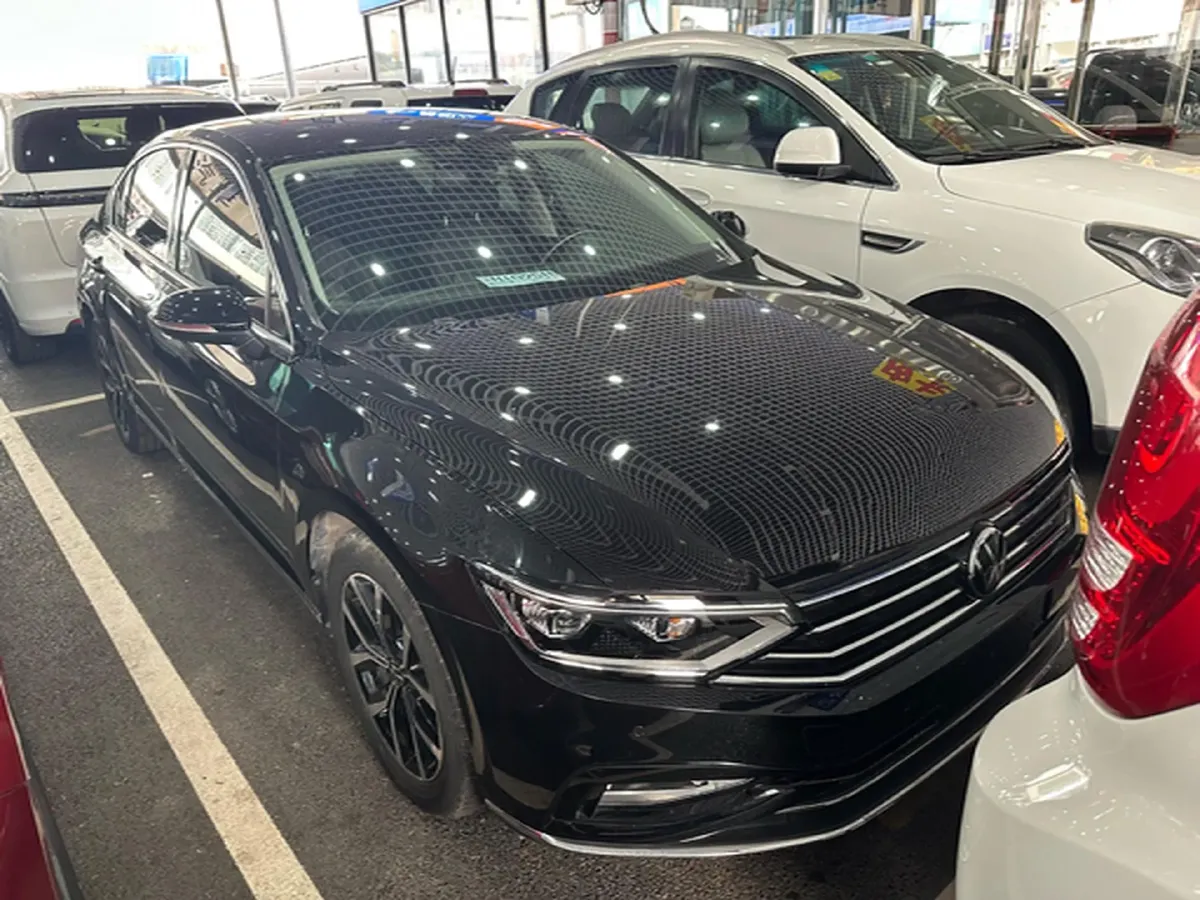 2020 Volkswagen Magotan 2.0T 186HP L4 7DCT,autocango,china used car exporter,china ev exporter,chinese used car exporter,chinese used ev exporter