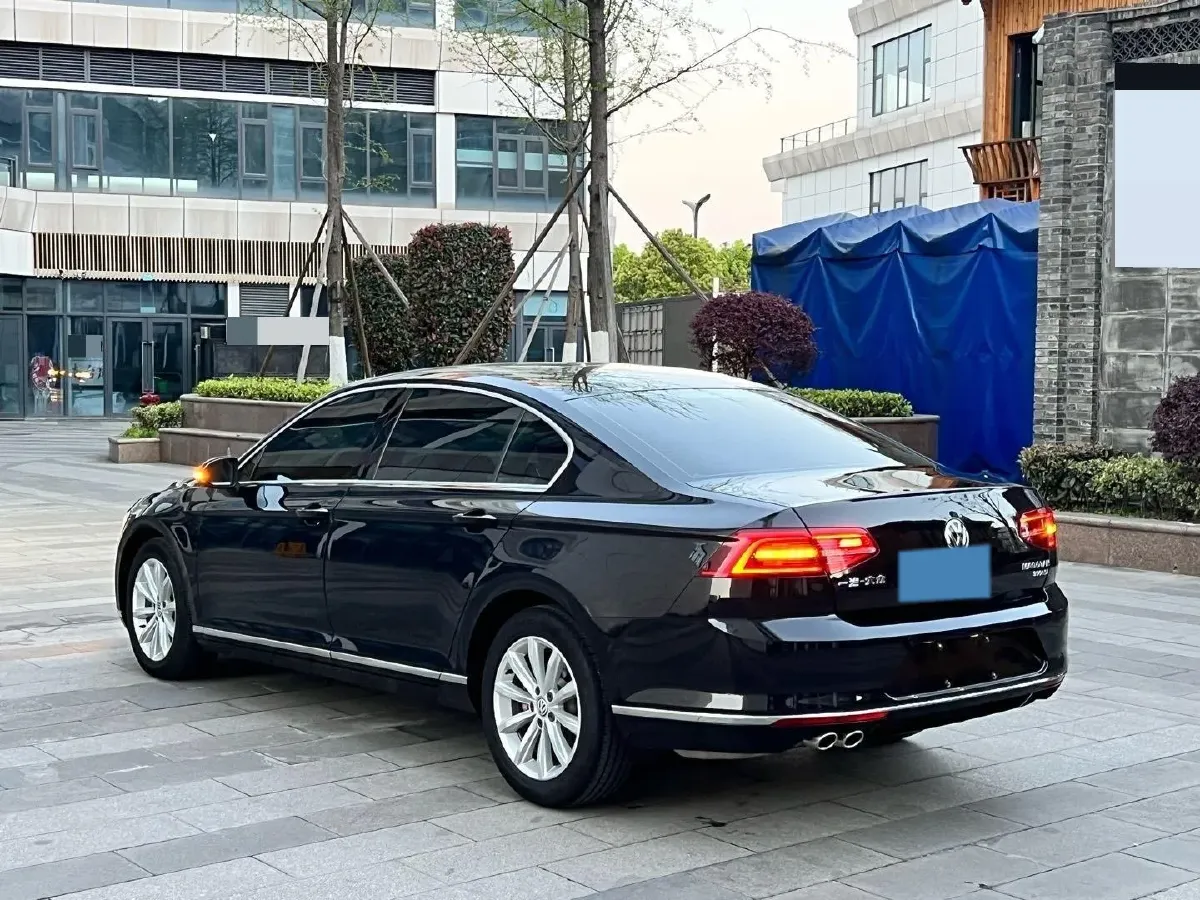 2018 Volkswagen Magotan 1.8T 180HP L4 7DCT,autocango,china used car exporter,china ev exporter,chinese used car exporter,chinese used ev exporter