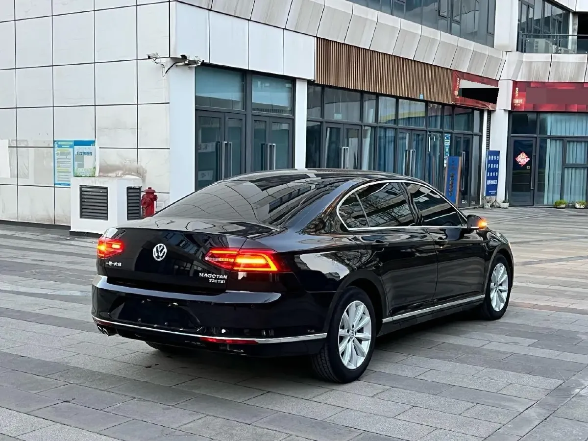2018 Volkswagen Magotan 1.8T 180HP L4 7DCT,autocango,china used car exporter,china ev exporter,chinese used car exporter,chinese used ev exporter