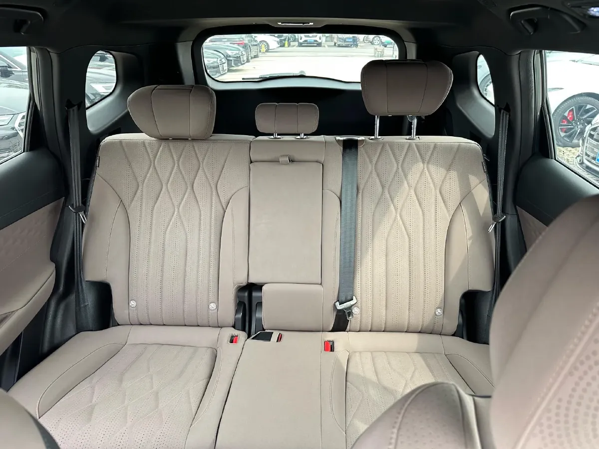 2025 Fulwin FulwinT8 1.5T 156HP L4 1DHT PHEV 18.67KWH,autocango,china used car exporter,china ev exporter,chinese used car exporter,chinese used ev exporter