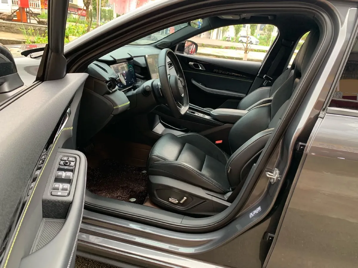 2023 MAXUS G50 1.5T 181HP L4 7DCT,autocango,china used car exporter,china ev exporter,chinese used car exporter,chinese used ev exporter