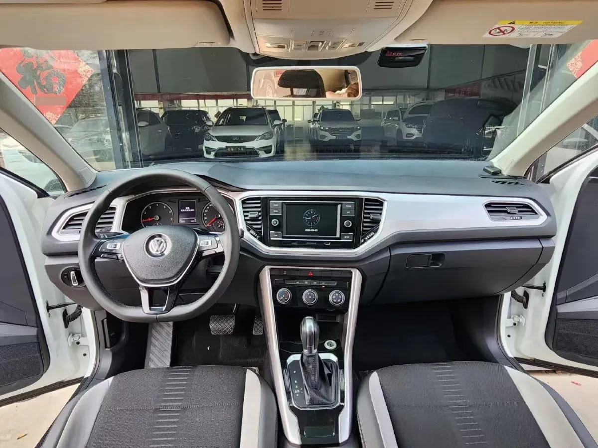 2020 Volkswagen T-Roc 1.4T 150HP L4 7DCT,autocango,china used car exporter,china ev exporter,chinese used car exporter,chinese used ev exporter