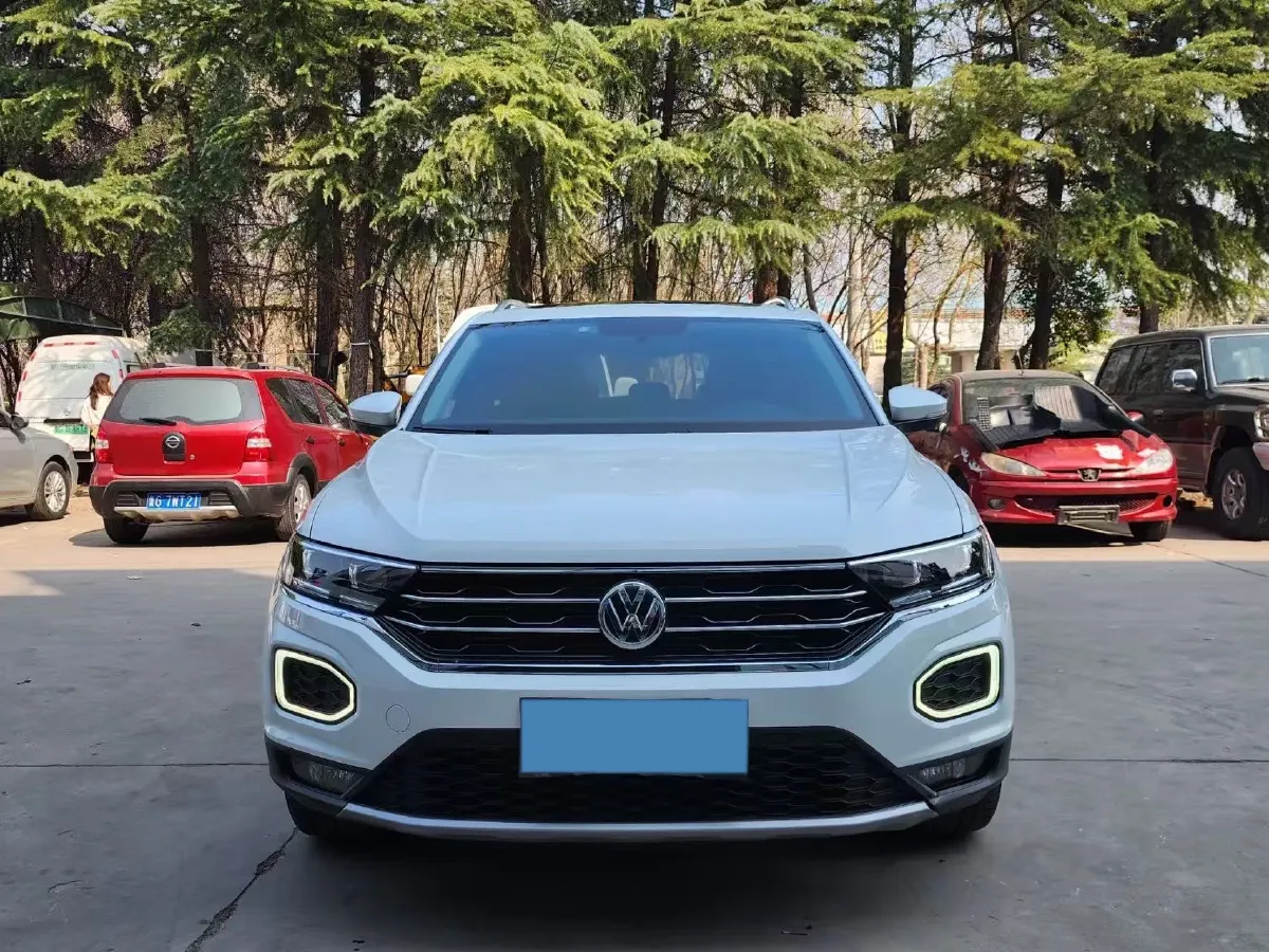 2020 Volkswagen T-Roc 1.4T 150HP L4 7DCT,autocango,china used car exporter,china ev exporter,chinese used car exporter,chinese used ev exporter