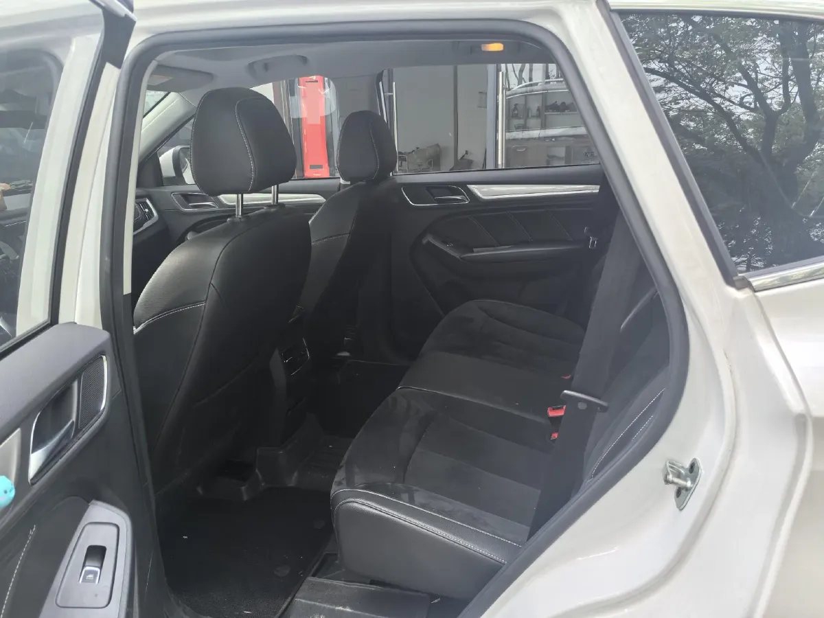 2017 Roewe RX5 1.5T 169HP L4 2AT PHEV 12KWH,autocango,china used car exporter,china ev exporter,chinese used car exporter,chinese used ev exporter