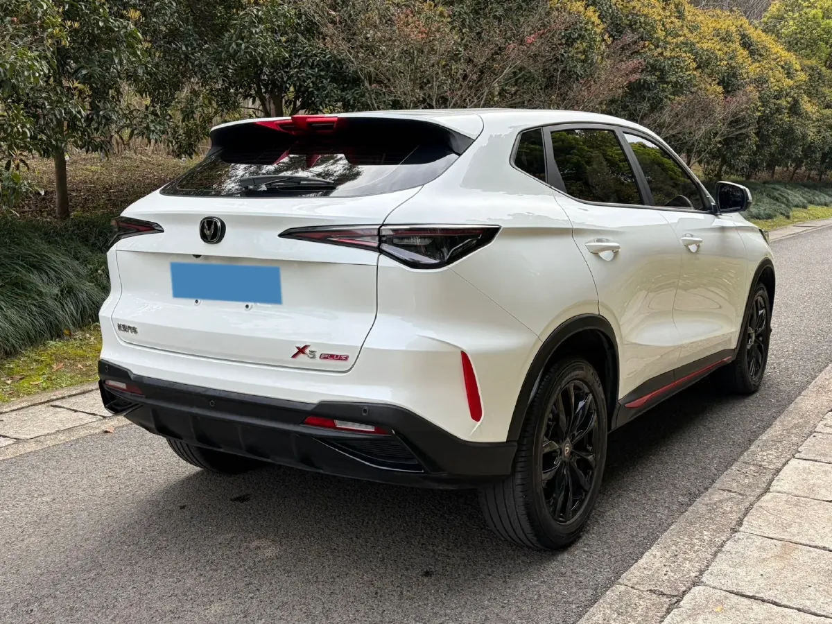 2025 ChangAn X5 PLUS 1.5T 188HP L4 7DCT,autocango,china used car exporter,china ev exporter,chinese used car exporter,chinese used ev exporter