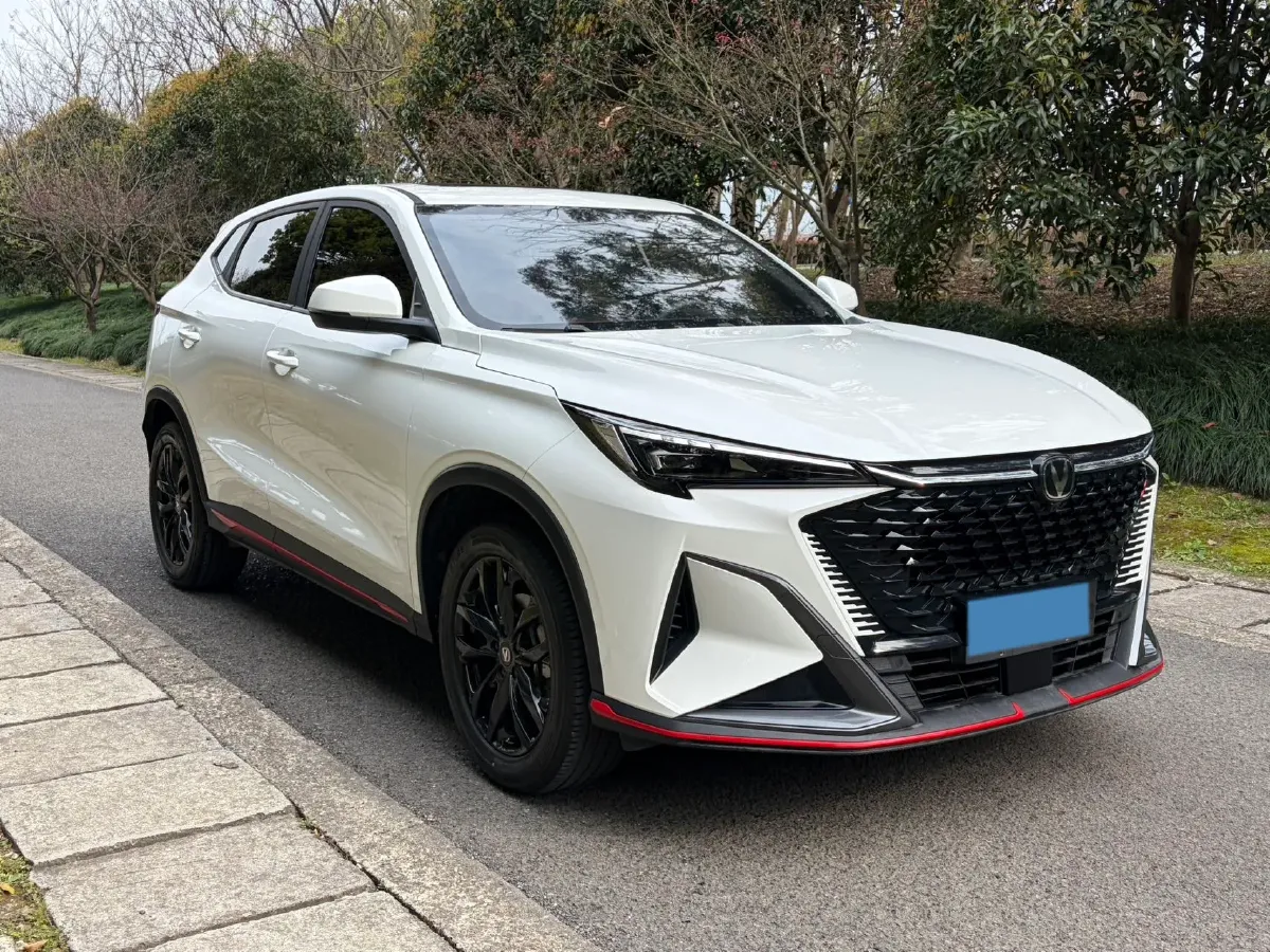 2025 ChangAn X5 PLUS 1.5T 188HP L4 7DCT,autocango,china used car exporter,china ev exporter,chinese used car exporter,chinese used ev exporter