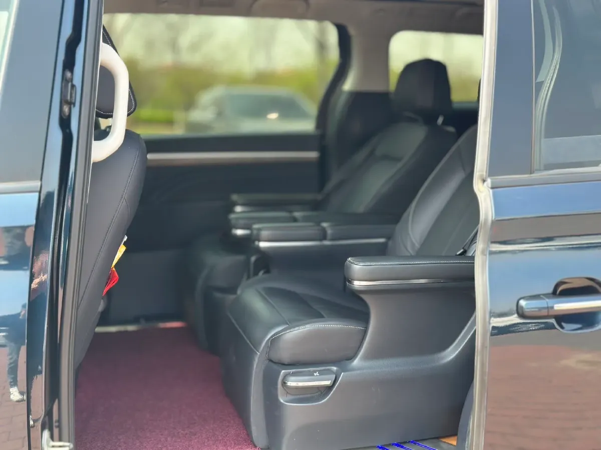 2021 GAC Trumpchi M8 2.0T 252HP L4 8AT,autocango,china used car exporter,china ev exporter,chinese used car exporter,chinese used ev exporter