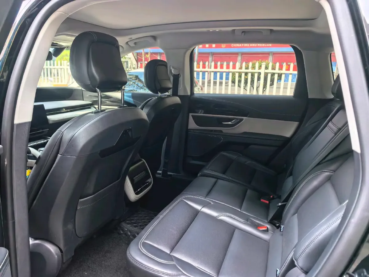 2023 Lincoln Nautilus 2.0T 261HP L4 8AT,autocango,china used car exporter,china ev exporter,chinese used car exporter,chinese used ev exporter