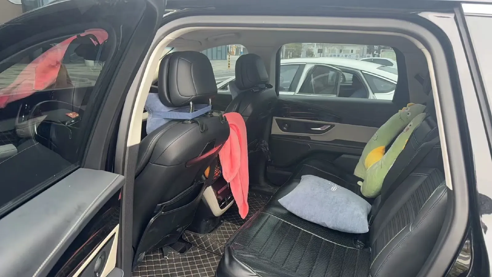 2023 Lincoln Nautilus 2.0T 261HP L4 8AT,autocango,china used car exporter,china ev exporter,chinese used car exporter,chinese used ev exporter