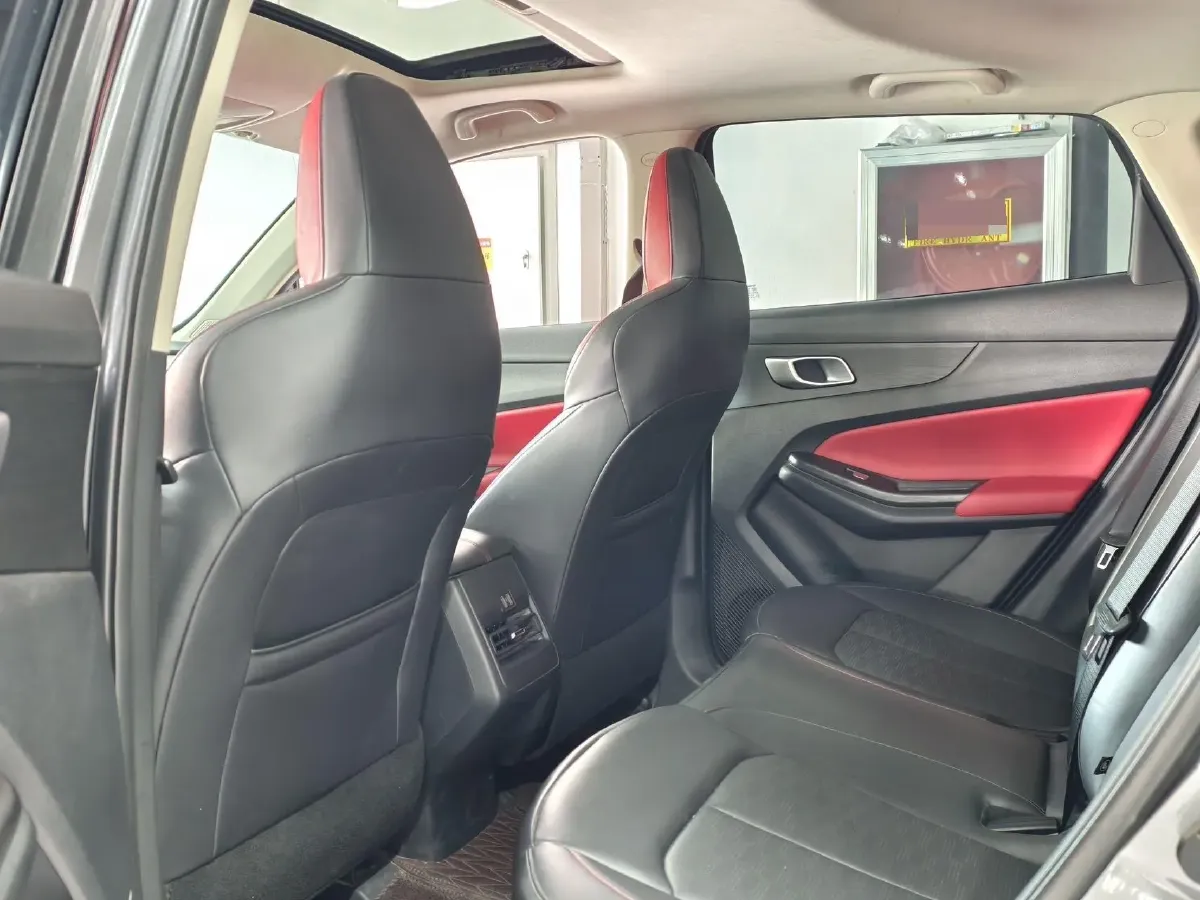 2022 ChangAn CS55 Plus 1.5T 180HP L4 7DCT,autocango,china used car exporter,china ev exporter,chinese used car exporter,chinese used ev exporter