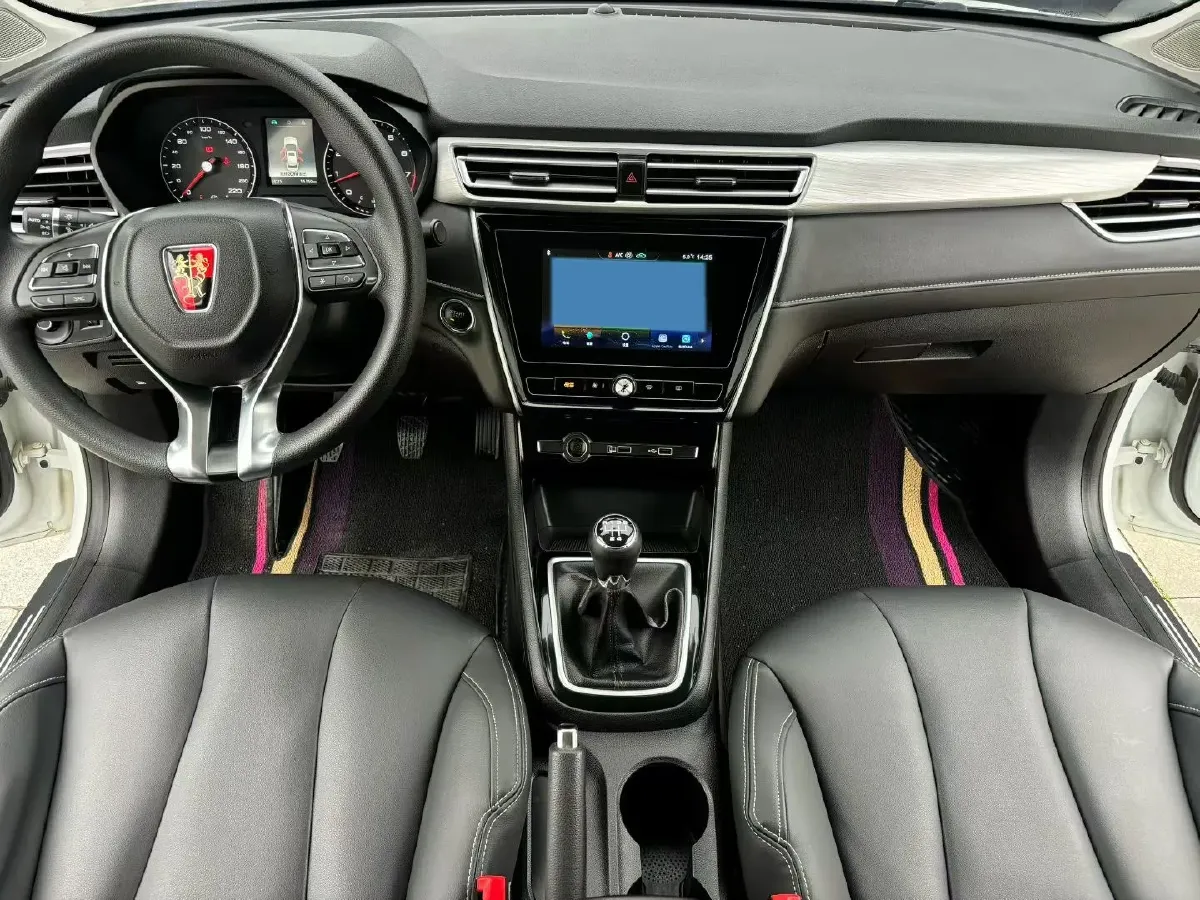 2020 Roewe i5 1.5L 120HP L4 5MT,autocango,china used car exporter,china ev exporter,chinese used car exporter,chinese used ev exporter