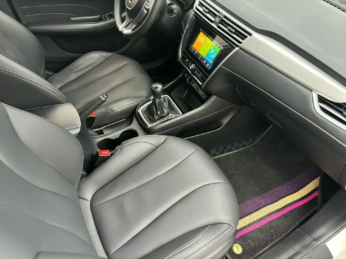 2020 Roewe i5 1.5L 120HP L4 5MT,autocango,china used car exporter,china ev exporter,chinese used car exporter,chinese used ev exporter