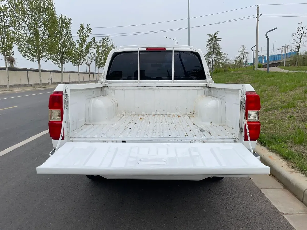 2018 Dongfeng RuiQi 2.4L 139HP L4 5MT,autocango,china used car exporter,china ev exporter,chinese used car exporter,chinese used ev exporter