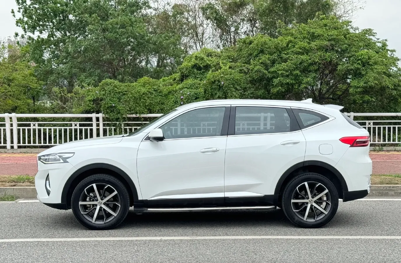 2020 Haval F7 1.5T 169HP L4 7DCT,autocango,china used car exporter,china ev exporter,chinese used car exporter,chinese used ev exporter