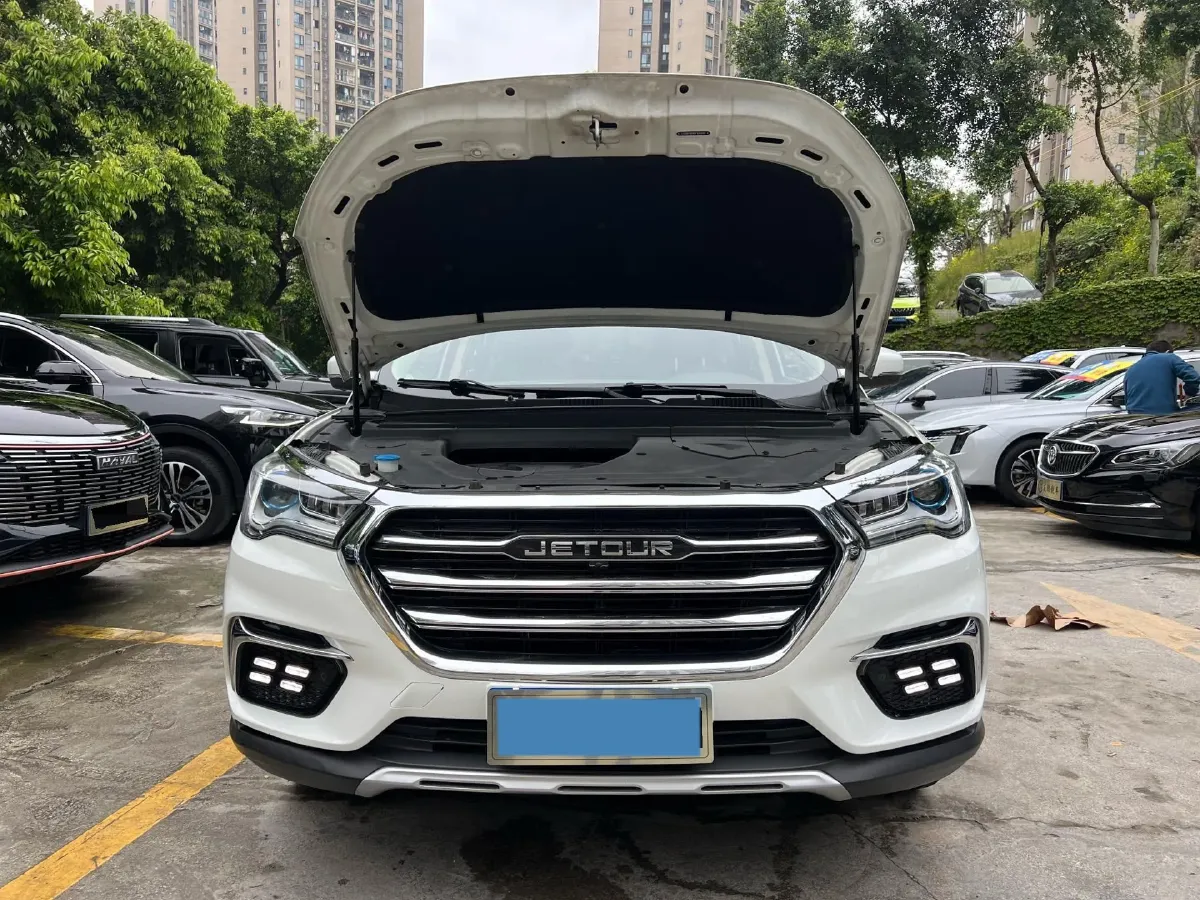 2019 Jetour X90 1.5T 147HP L4 6MT,autocango,china used car exporter,china ev exporter,chinese used car exporter,chinese used ev exporter