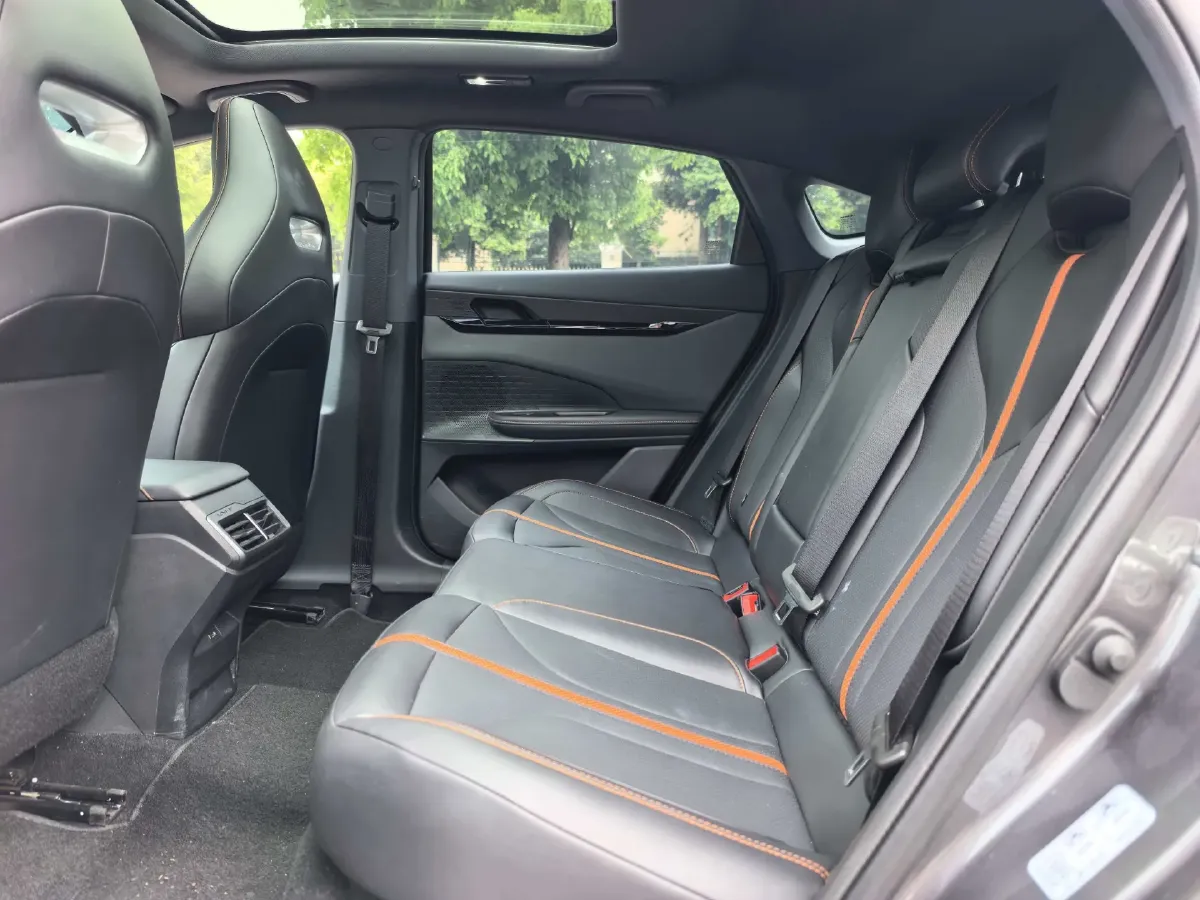 2024 ChangAn UNI-V 1.5T 188HP L4 7DCT,autocango,china used car exporter,china ev exporter,chinese used car exporter,chinese used ev exporter