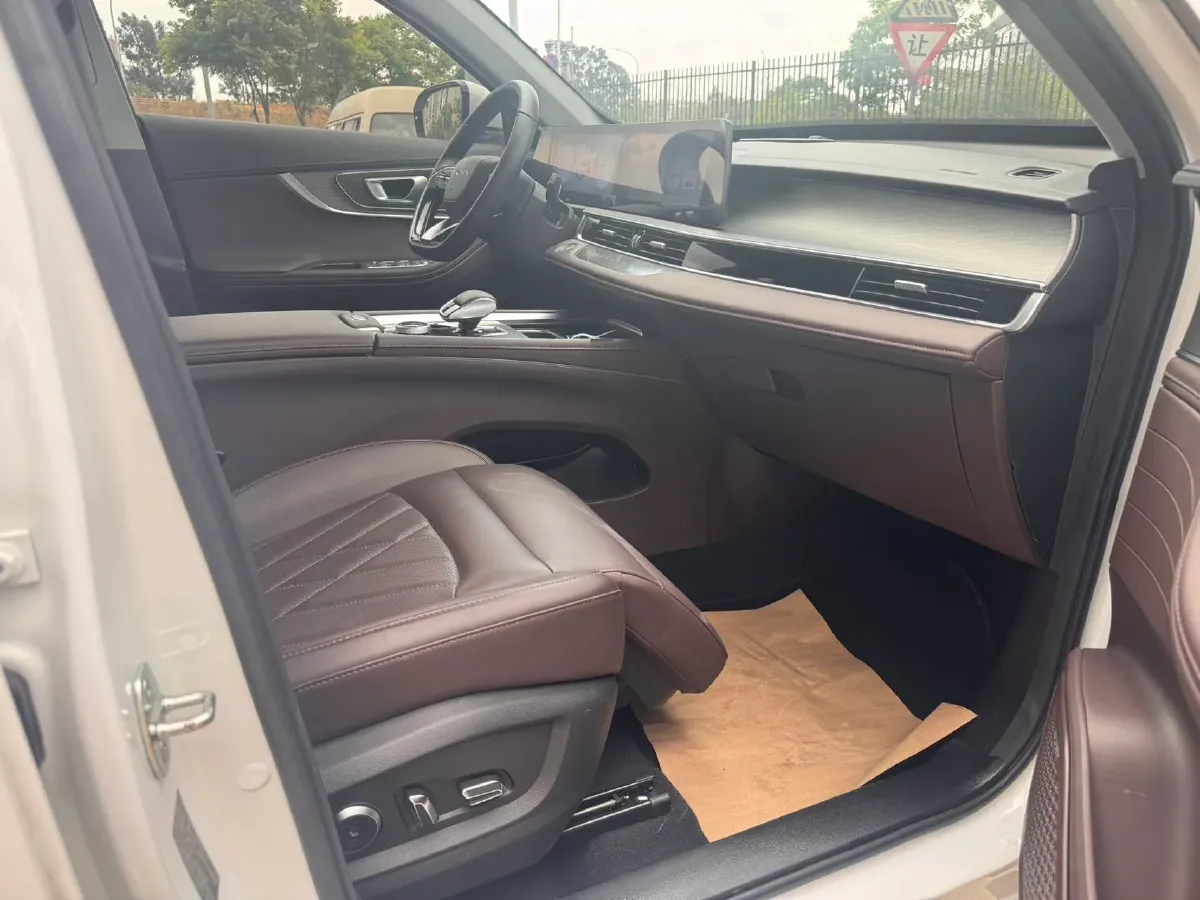 2024 Chery Tiggo 8 PRO 1.6T 197HP L4 7DCT,autocango,china used car exporter,china ev exporter,chinese used car exporter,chinese used ev exporter