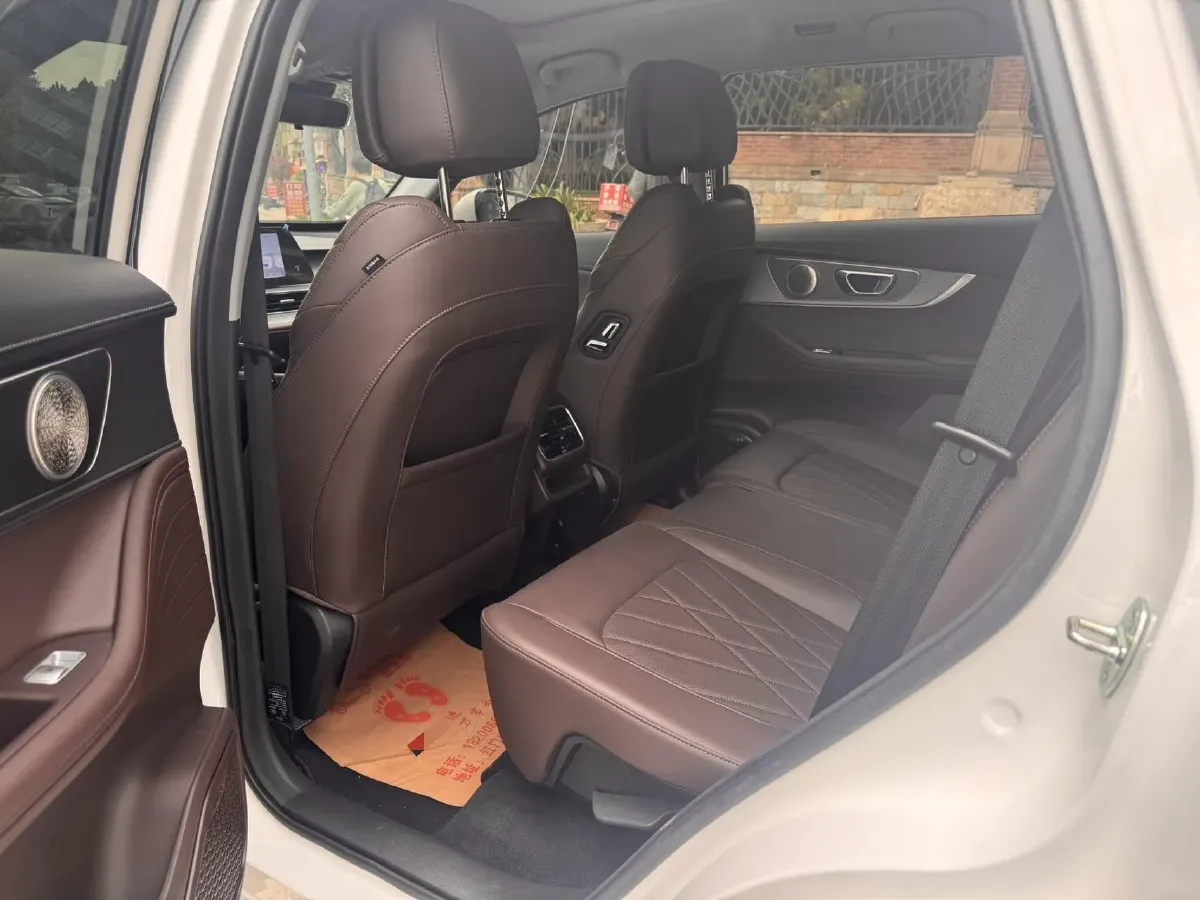 2024 Chery Tiggo 8 PRO 1.6T 197HP L4 7DCT,autocango,china used car exporter,china ev exporter,chinese used car exporter,chinese used ev exporter