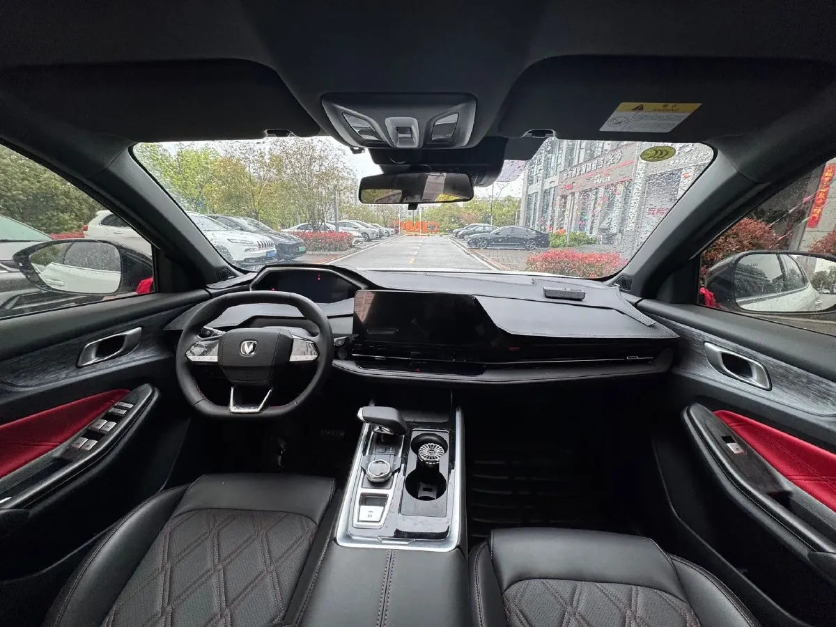 2025 ChangAn CS55 Plus 1.5T 192HP L4 7DCT,autocango,china used car exporter,china ev exporter,chinese used car exporter,chinese used ev exporter