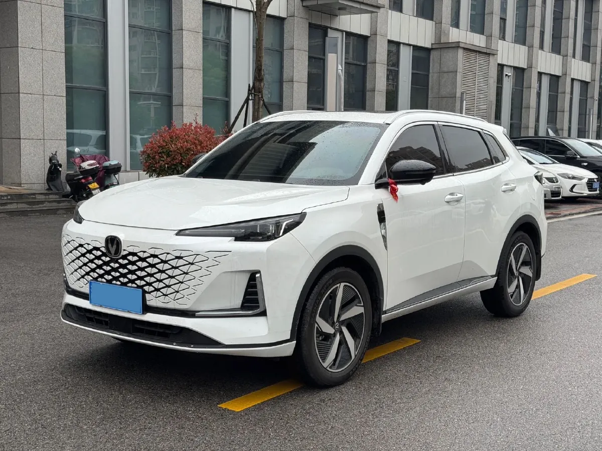 2025 ChangAn CS55 Plus 1.5T 192HP L4 7DCT,autocango,china used car exporter,china ev exporter,chinese used car exporter,chinese used ev exporter