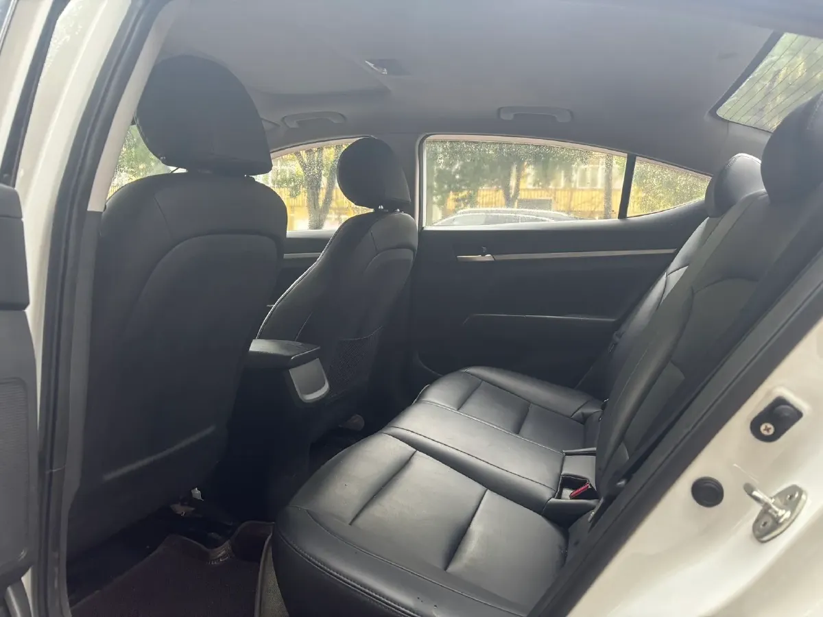 2016 Hyundai Elantra 1.6L 130HP L4 6AT,autocango,china used car exporter,china ev exporter,chinese used car exporter,chinese used ev exporter