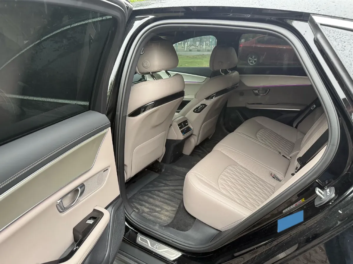 2025 BYD Han 1.5T 156HP L4 E-CVT PHEV,autocango,china used car exporter,china ev exporter,chinese used car exporter,chinese used ev exporter