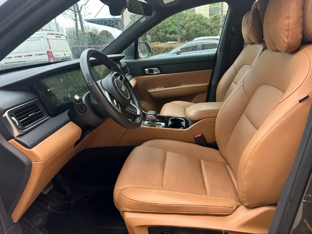 2021 Li ONE Range Extended 131HP REEV 40.5KWH,autocango,china used car exporter,china ev exporter,chinese used car exporter,chinese used ev exporter