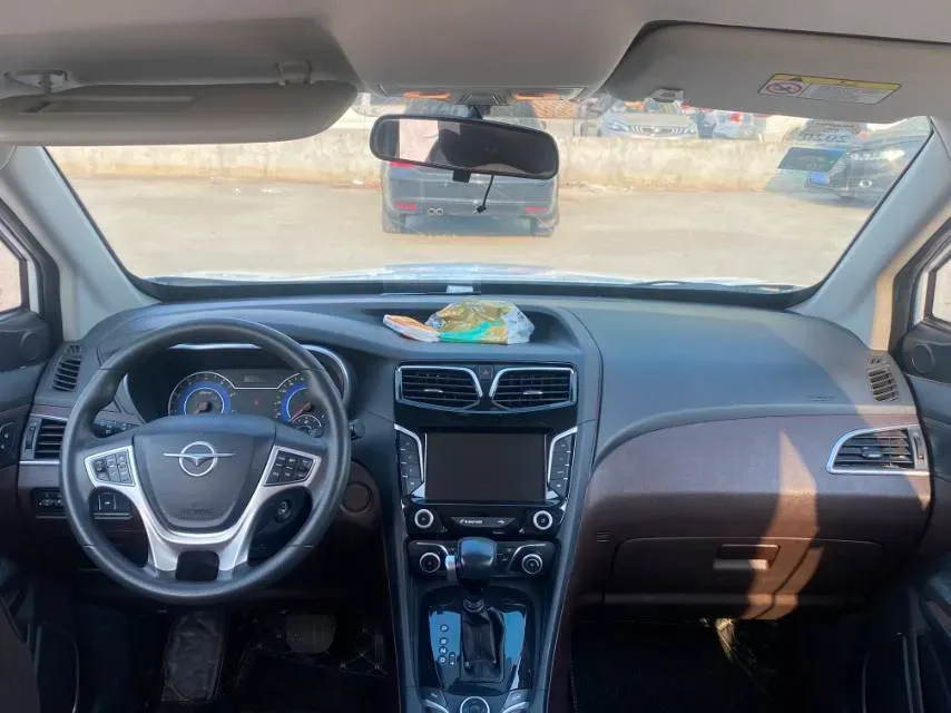 2017 HaiMa Family F7 1.5T 165HP L4 6AT,autocango,china used car exporter,china ev exporter,chinese used car exporter,chinese used ev exporter